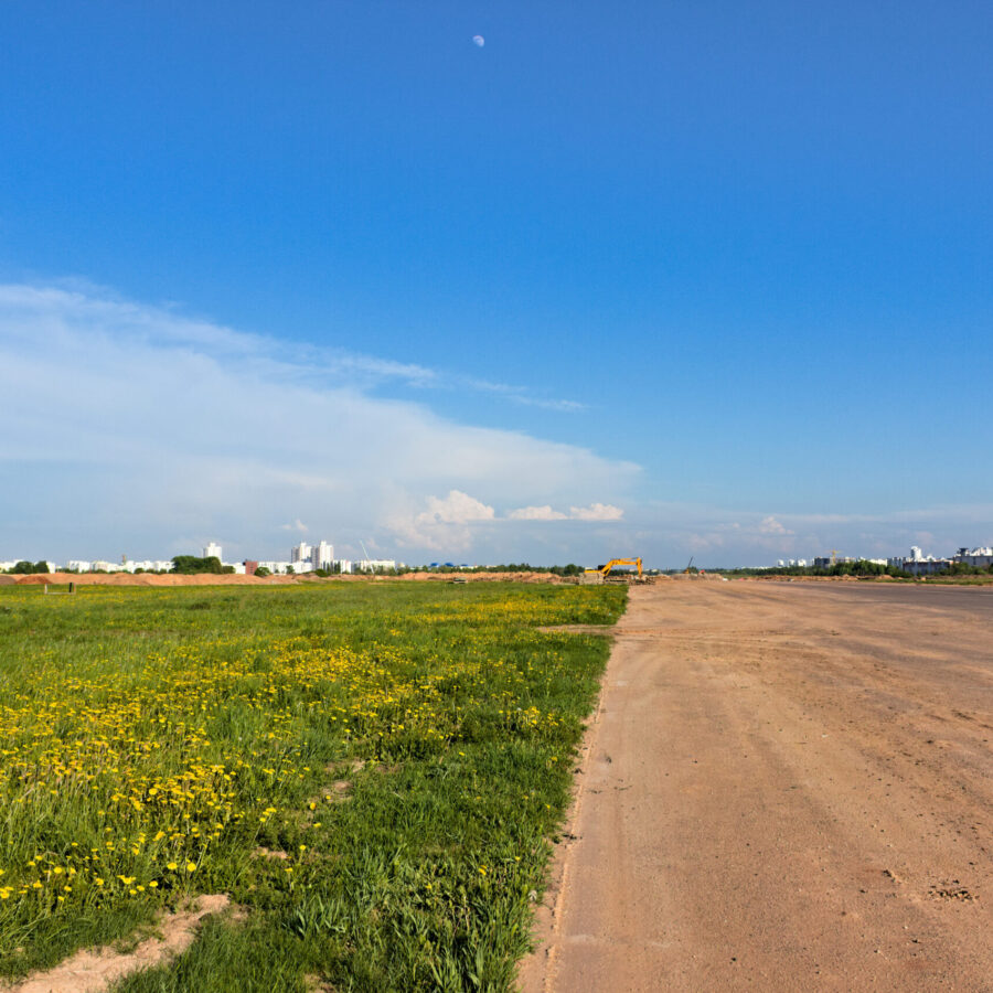 Вид с ВПП Минск-1 на юго-восток